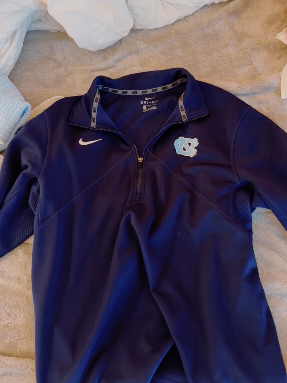 Nike Navy Blue Quarter-Zip Pullover with UNC Logo. tiny hole not noticeable - Picture 3 of 6